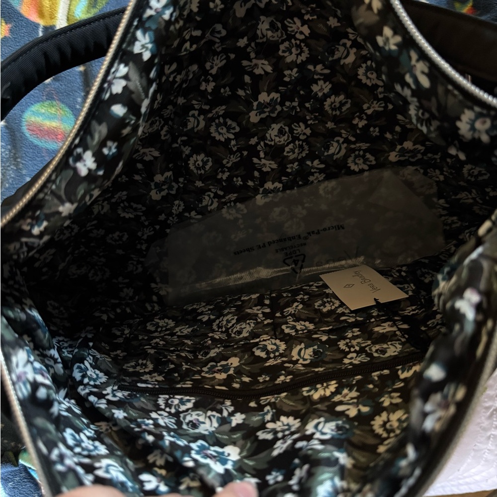 NWT Vera Bradley Oversized Hobo Shoulder Bag - Picture 4 of 6